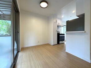 1020 N Edinburgh Ave in West Hollywood, CA - Building Photo - Building Photo