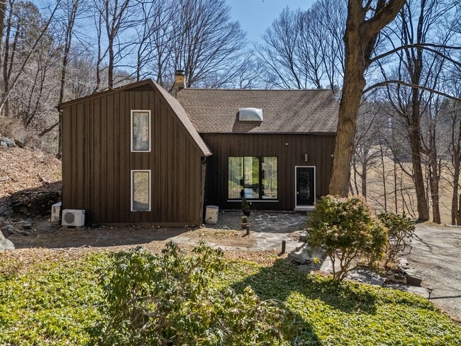 property at 200 Chestnut Ridge Rd