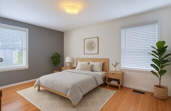 2723 Locust Ave W in University Place, WA - Building Photo - Building Photo