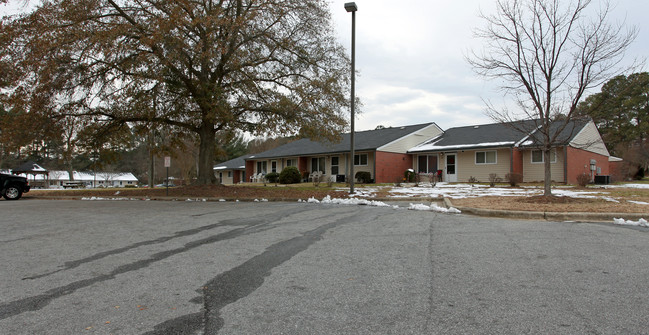 Fuquay-Varina Homes for the Elderly in Fuquay Varina, NC - Building Photo - Building Photo