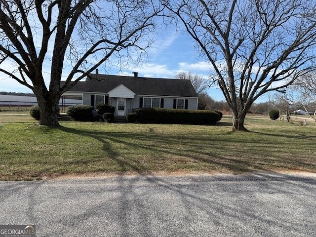 661 Seed Cleaner Rd in Hartwell, GA - Building Photo