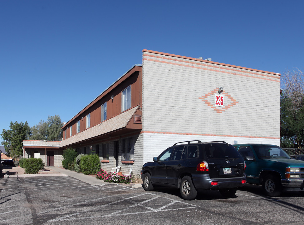 235 W Jacinto St in Tucson, AZ - Building Photo