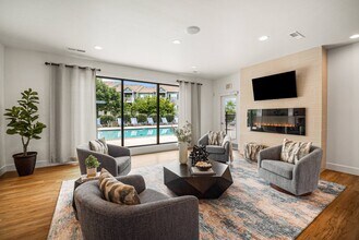 Aventura at Richmond in St. Peters, MO - Building Photo - Building Photo