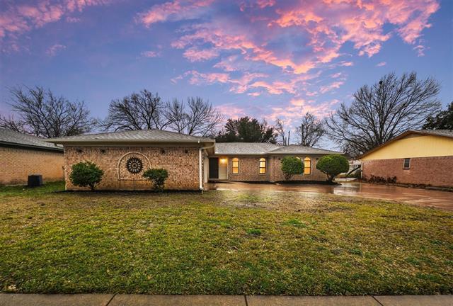 8708 Main St in Fort Worth, TX - Building Photo - Building Photo