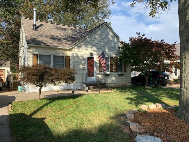 property at 221 Henderson St