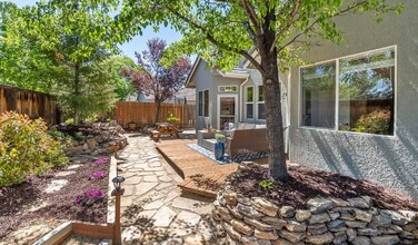 10345 Coyote Creek Dr in Reno, NV - Building Photo - Building Photo