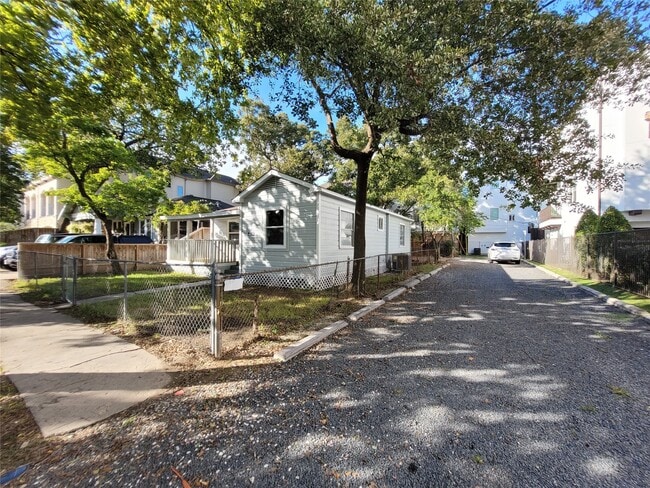 4302 Dickson St in Houston, TX - Foto de edificio - Building Photo