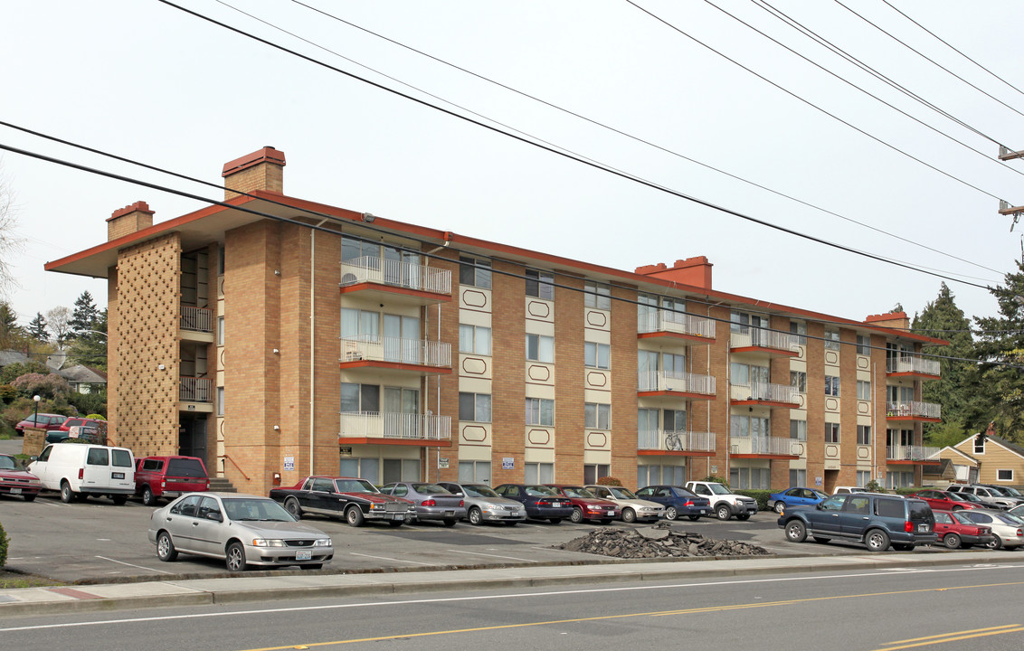 Sunview Apartments in Seattle, WA - Building Photo