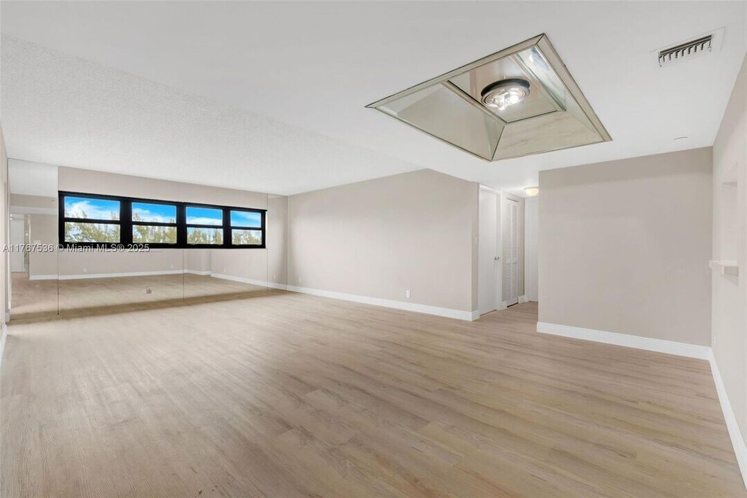 3200 Port Royale Dr N in Fort Lauderdale, FL - Building Photo