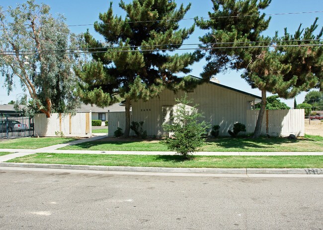 2606-2640 W Robinson Ave in Fresno, CA - Building Photo - Building Photo