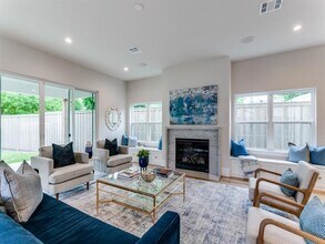 3911 Hawick Ln in Dallas, TX - Building Photo - Building Photo