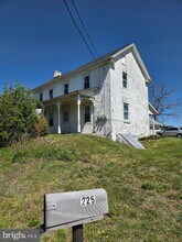225 Big Rd in Zieglerville, PA - Building Photo - Building Photo