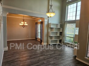 5107 High Bank Dr in Corpus Christi, TX - Building Photo - Building Photo