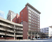 Regis in Omaha, NE - Foto de edificio - Building Photo