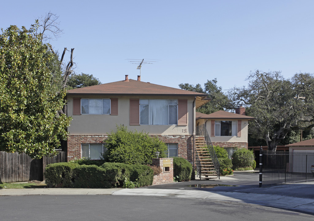 12 Coleman Pl in Menlo Park, CA - Building Photo