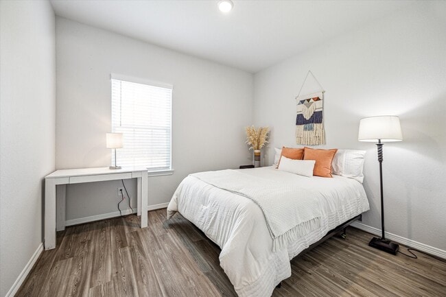 property at 6913 New York St