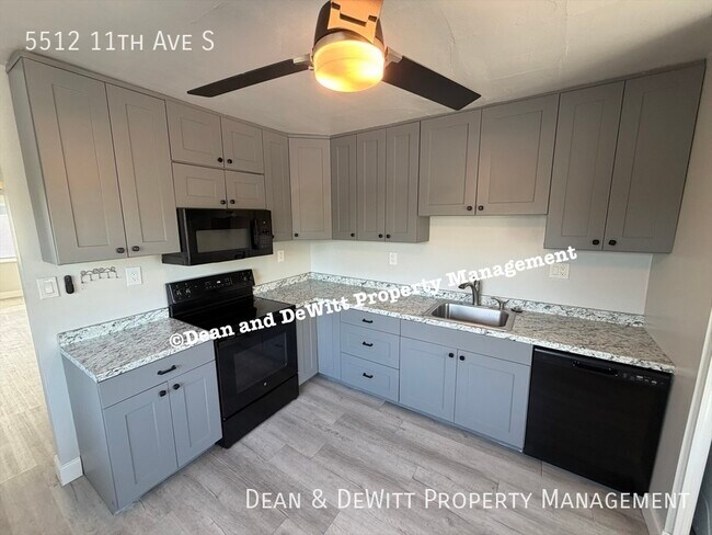 5512 11th Ave S in Gulfport, FL - Building Photo - Building Photo