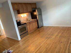 8027 W Foster Ln, Unit Garden North in Niles, IL - Foto de edificio - Building Photo