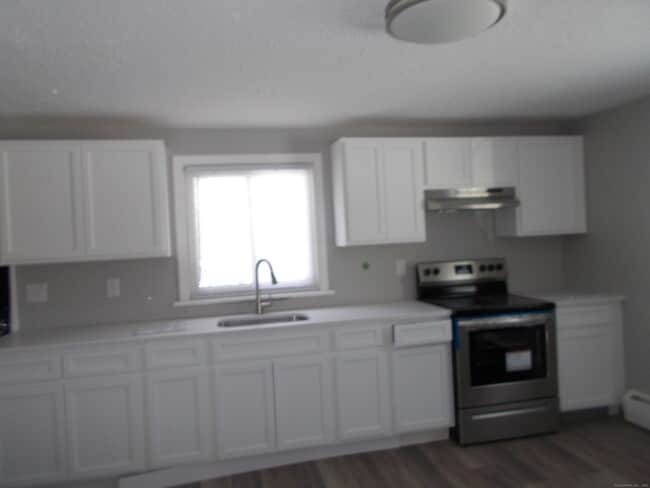 29 Benton St in Winchester, CT - Building Photo - Building Photo