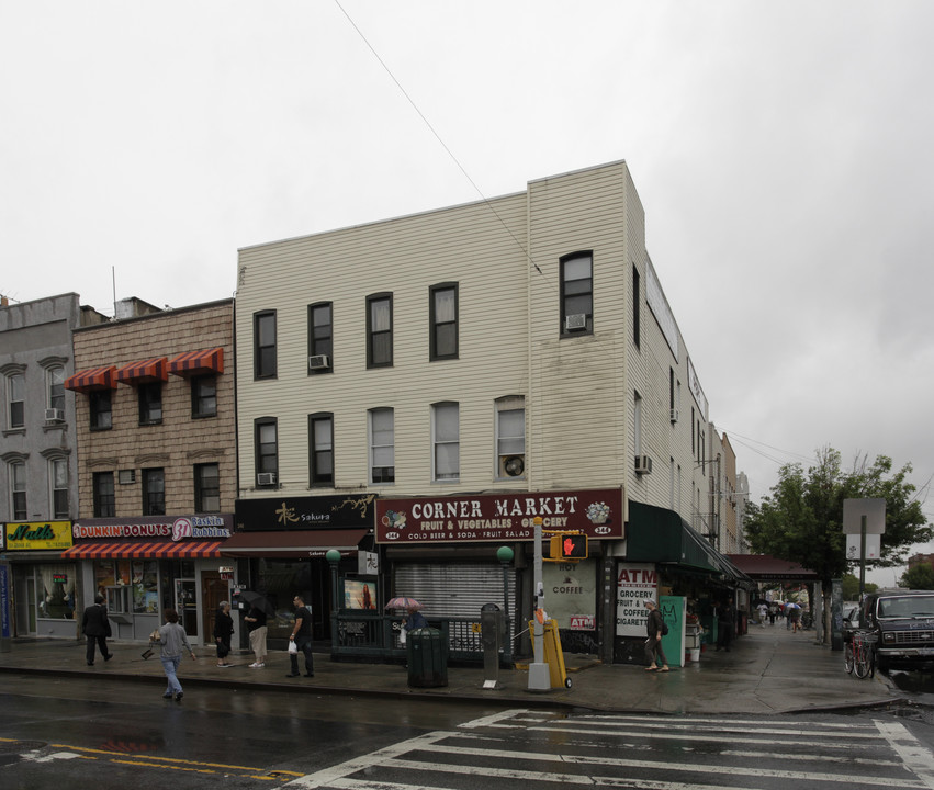 344-346 Graham Ave in Brooklyn, NY - Building Photo