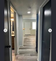 12001 Phoenix Ave NE, Unit B in Albuquerque, NM - Building Photo
