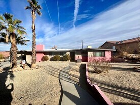 5673 Skyview Ln in Twentynine Palms, CA - Building Photo