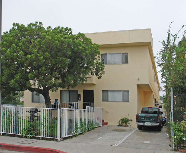 2055 S Corning St in Los Angeles, CA - Building Photo - Building Photo