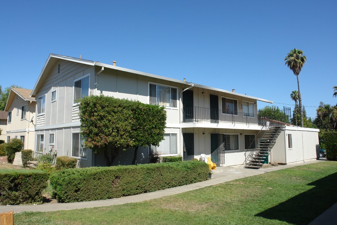 5756 Via Monte Dr in San Jose, CA - Building Photo