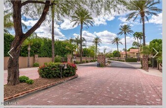 10892 E Gold Dust Ave in Scottsdale, AZ - Foto de edificio - Building Photo