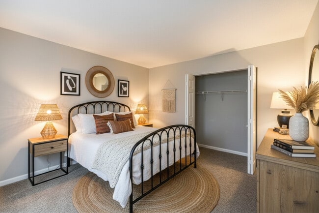 Triangle Park Apartments in Durham, NC - Building Photo - Building Photo