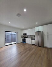 1313 NW 6th Ave in Florida City, FL - Building Photo - Building Photo