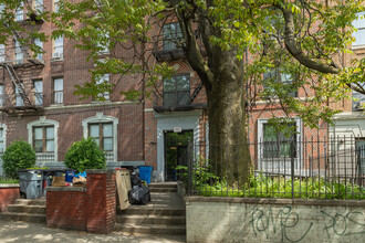 1347 Eastern Pky in Brooklyn, NY - Building Photo - Building Photo