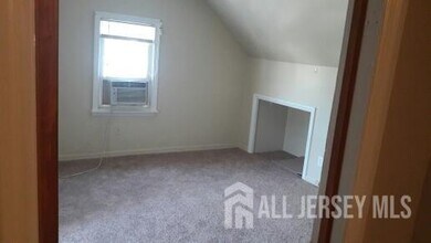 82 Woodbridge Ave in Highland Park, NJ - Building Photo - Building Photo