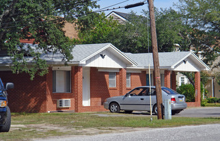 201 Taylor Cir in Fort Walton Beach, FL - Building Photo