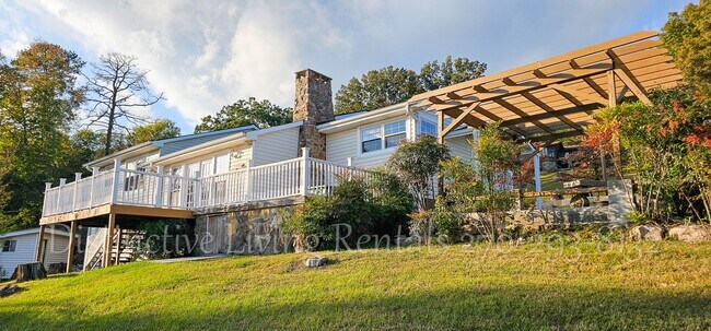 510 Dogwood Trail in South Pittsburg, TN - Building Photo - Building Photo