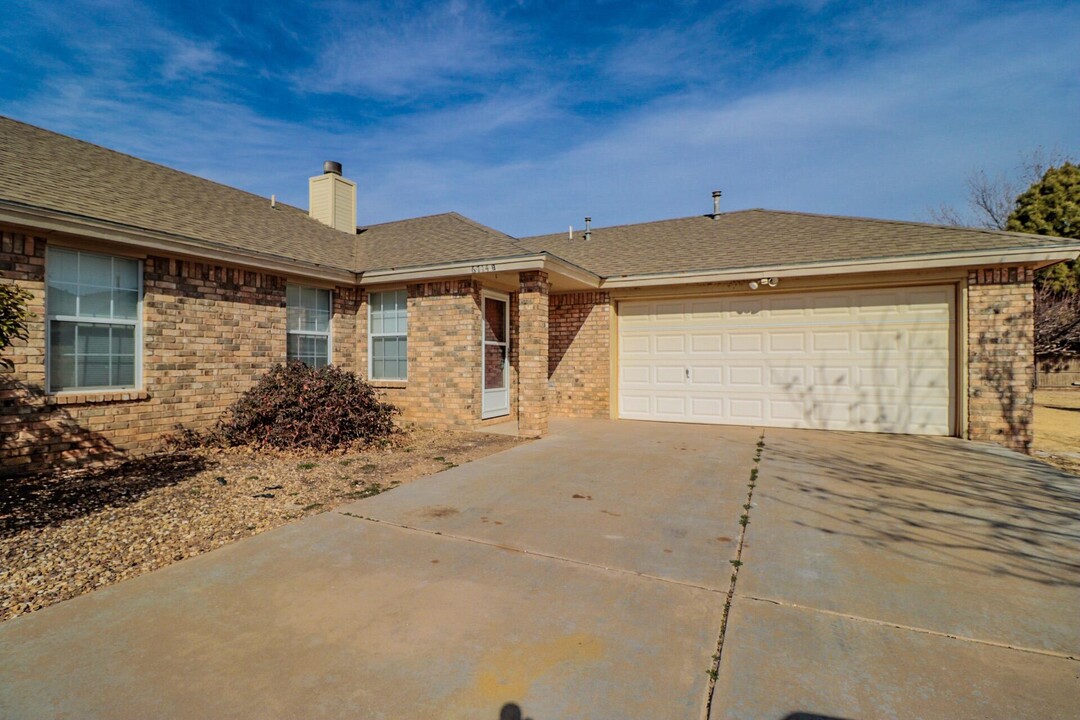 6714 4th St in Lubbock, TX - Building Photo