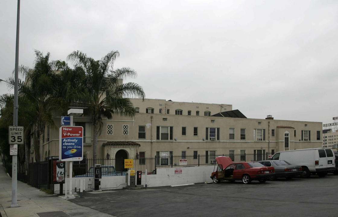 Franklin Building Apartments in Los Angeles, CA - Building Photo