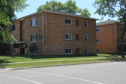 Picasso Square III in Moorhead, MN - Building Photo