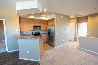 705 W Queen Creek Rd in Chandler, AZ - Building Photo - Building Photo