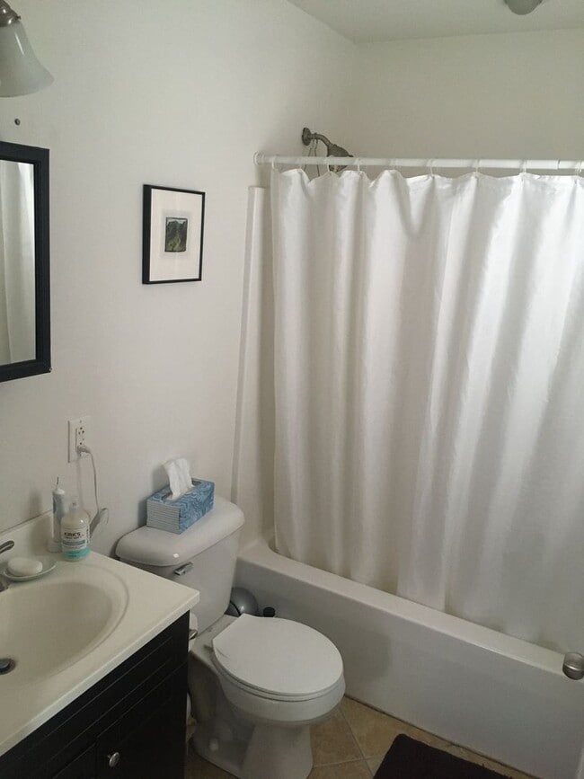 property at 205-207 N Ingersoll St