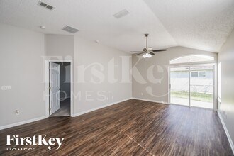 2956 Centerwood Dr N in Jacksonville, FL - Building Photo - Building Photo