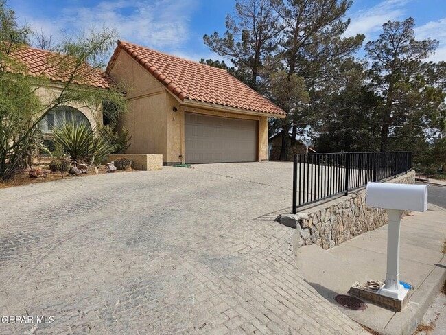property at 4716 Sir Gareth Dr