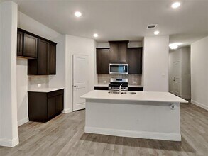 10713 Strike St in Aubrey, TX - Building Photo - Building Photo