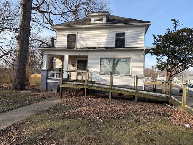 property at 716 Robinson St