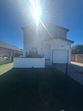 148 W 79th St in Los Angeles, CA - Foto de edificio - Building Photo