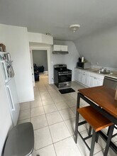 58 N 5th St, Unit #3 in Newark, NJ - Building Photo - Building Photo