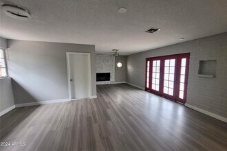 2609 W McLellan Blvd, Unit 3 in Phoenix, AZ - Building Photo - Building Photo