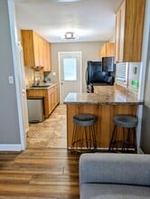 2236 Warrick St in Lake Station, IN - Foto de edificio - Building Photo