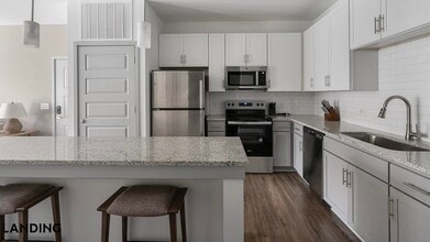 100 Wildwood Ct in Birmingham, AL - Building Photo - Building Photo