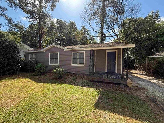property at 1011 Alachua Ave